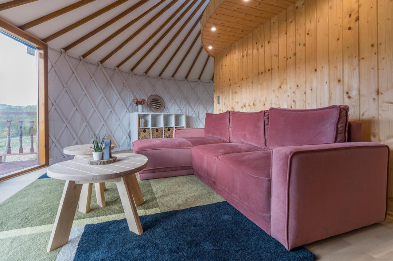 Gorski Glamping - Caloroczne Jurty Z Widokiem Tylmanowa 外观 照片