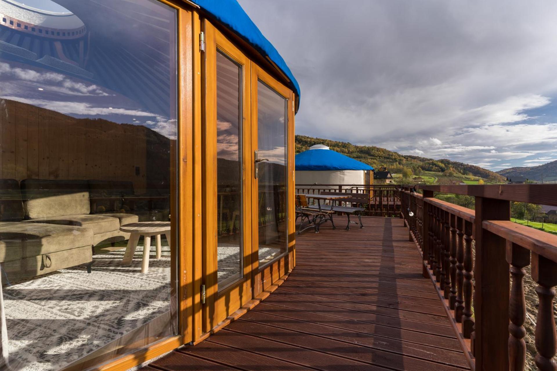 Gorski Glamping - Caloroczne Jurty Z Widokiem Tylmanowa 外观 照片