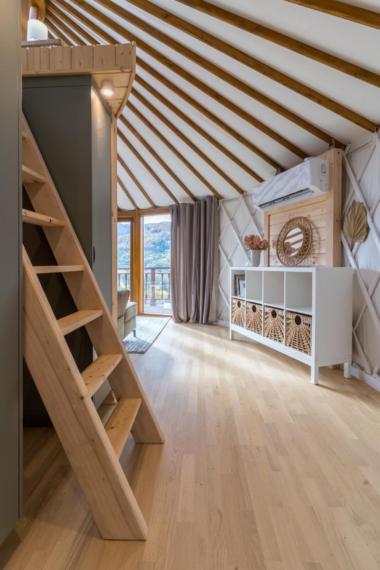 Gorski Glamping - Caloroczne Jurty Z Widokiem Tylmanowa 外观 照片