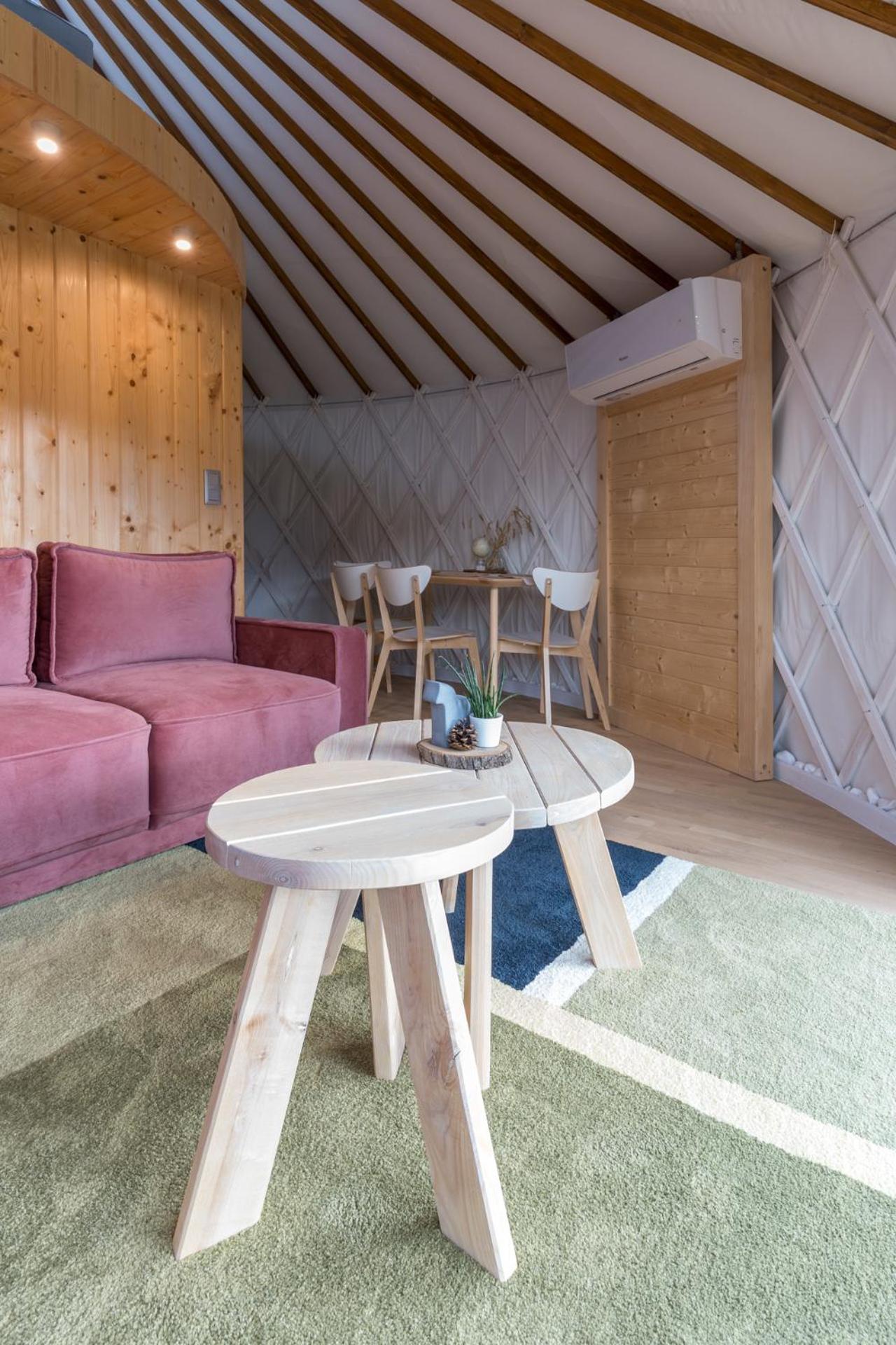 Gorski Glamping - Caloroczne Jurty Z Widokiem Tylmanowa 外观 照片
